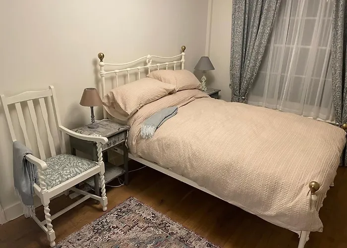 2 Bedroom Garden Flat /Kings Cross, Central London