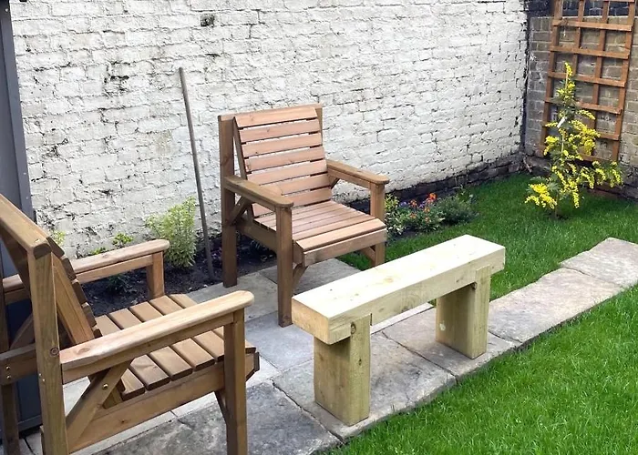 2 Bedroom Garden Flat /Kings Cross, Central London